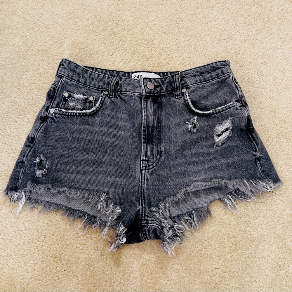 Zara The Cutoff Shorts